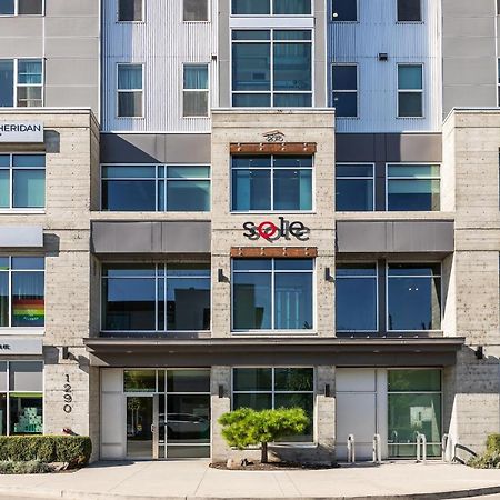 كيلوانا Corner Nest - Luxury Brand New Top Floor 2Bedroom Condo المظهر الخارجي الصورة
